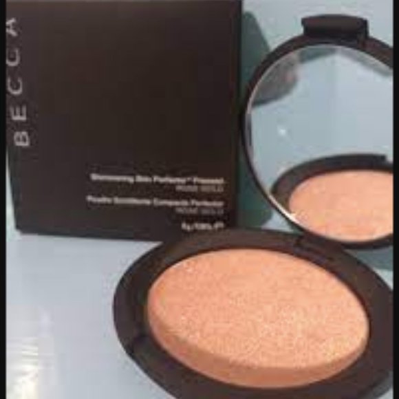 Becca Shimmering Pressed Powder - rose gold - Picture 2 of 2